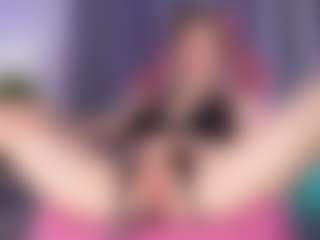 Live cam show with Kira - Bedroom on StripNow