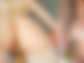Live cam show with Kira - Living Room on xxxlivecams.org