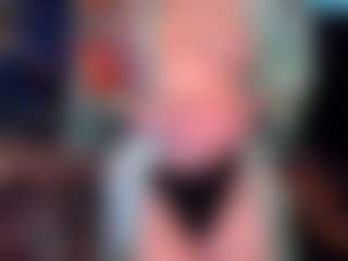whosplayingwithfire MILF webcam performer live streaming