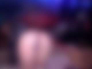 Live cam show with whosplayingwithfire - Oil on crypto-cams