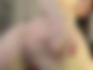 Live cam show with AmyAloqua - MILF on Streamer API