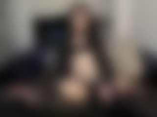 Live cam show with AmyAloqua - Camel Toe on Gym Cam Girls