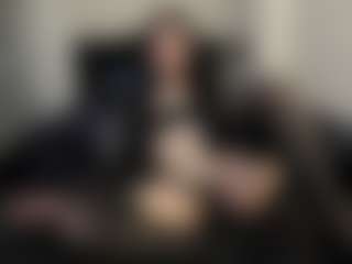 AmyAloqua MILF webcam performer live streaming