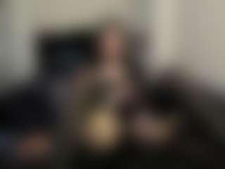 AmyAloqua MILF webcam performer live streaming