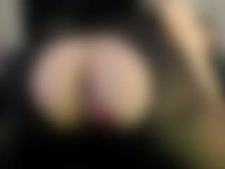 Live cam show with AmyAloqua - Spankass on CamwithHer