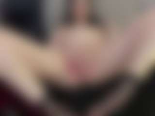 AmyAloqua's Live Sex Cam Show