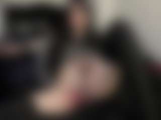 AmyAloqua MILF webcam performer live streaming