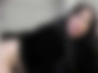 Live cam show with AmyAloqua - Petite on Camsoda
