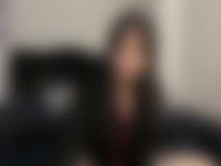 Live cam show with AmyAloqua - Skinny MILF on Sweet Sext