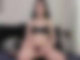 Live cam show with AmyAloqua - Young Adult on Mixed Magazine Live
