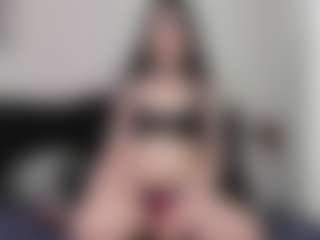 Live cam show with AmyAloqua - Butt Plug on Camsoda