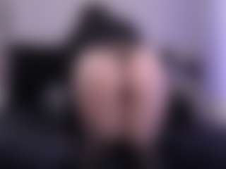 AmyAloqua MILF webcam performer live streaming
