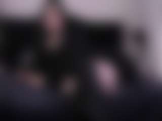 AmyAloqua MILF webcam performer live streaming