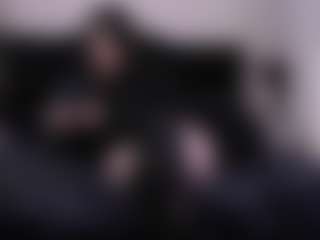 Live cam show with AmyAloqua - Facial Piercings on CamClone