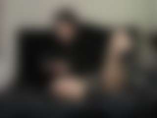 Live cam show with AmyAloqua - Camel Toe on AdultVida.com