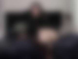 Live cam show with AmyAloqua - Butt Plug on TeamSkeetLive