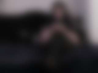 Live cam show with AmyAloqua - Fingers on Camsoda