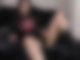 Live cam show with AmyAloqua - Petite on madthumbs