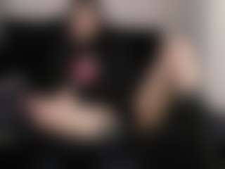 Live cam show with AmyAloqua - Skinny on Gym Cam Girls