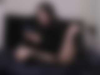 Live cam show with AmyAloqua - Petite on Camsoda