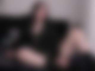 Live cam show with AmyAloqua - Body Massage on Camsoda