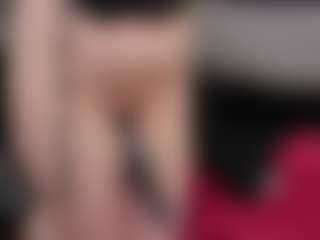 Live cam show with AmyAloqua - Amateur MILF on Mixed Magazine Live