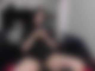 Live cam show with AmyAloqua - Facial Piercings on PervPlay.com