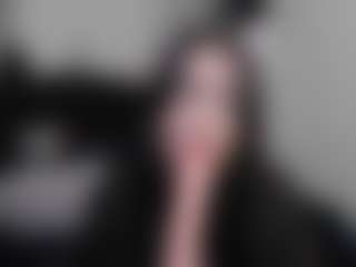 Live cam show with AmyAloqua - Facial Piercings on sexylivex.com