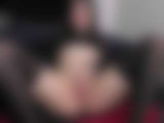 Live cam show with AmyAloqua - Oil on CamSodaAdn