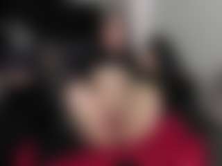 Live cam show with AmyAloqua - Petite on PervPlay.com