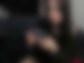 Live cam show with AmyAloqua - Petite on Camsoda