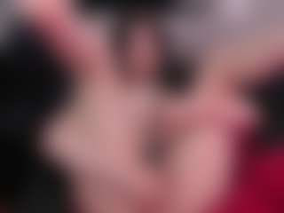 Live cam show with AmyAloqua - Petite MILF on intimatelivegirls.com