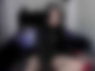 Live cam show with AmyAloqua - Facial Piercings on Camsoda