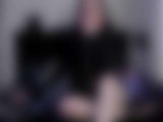 Live cam show with AmyAloqua - Skinny MILF on TeamSkeetLive