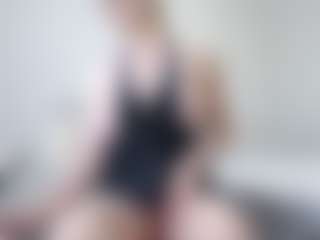 Live cam show with Anna-Stellari - Blonde Hair MILF on Cam Slut
