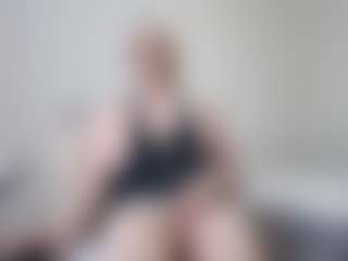 Anna-Stellari MILF webcam performer live streaming