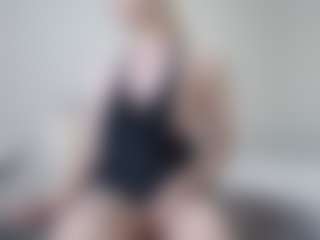 Anna-Stellari MILF webcam performer live streaming