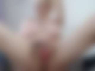 Live cam show with Anna-Stellari - Middle Aged on Dolls Live