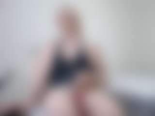 Live cam show with Anna-Stellari - Middle Aged on Soda Cam