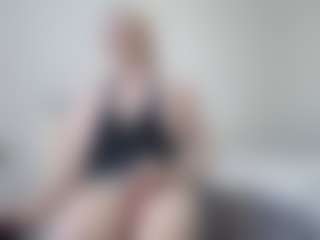 Live cam show with Anna-Stellari - Big Nipples on Camsoda