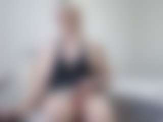 Live cam show with Anna-Stellari - Flirt MILF on Camsoda