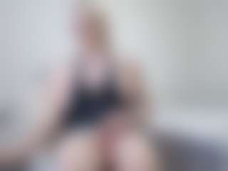 Live cam show with Anna-Stellari - Blonde Hair Middle Aged on LiveSexCams6