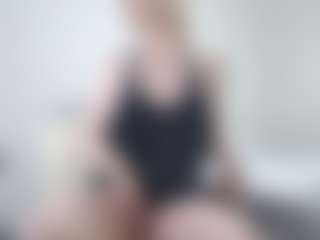 Live cam show with Anna-Stellari - Grey Eyes on Camsoda