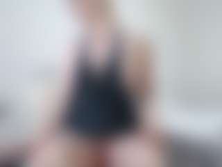 Live cam show with Anna-Stellari - Blonde Hair Toys on Camsoda