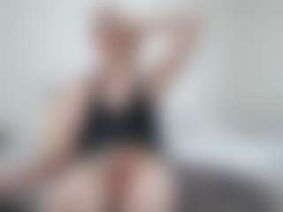 Anna-Stellari MILF webcam performer live streaming
