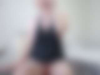 Anna-Stellari MILF webcam performer live streaming