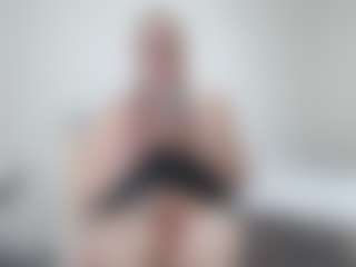 Live cam show with Anna-Stellari - Grey Eyes on madthumbs