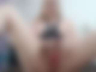 Live cam show with Anna-Stellari - Blonde Hair Middle Aged on Cam Slut