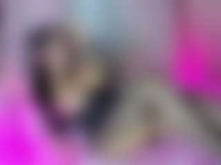 Live cam show with beatriix - Tease on CamwithHer