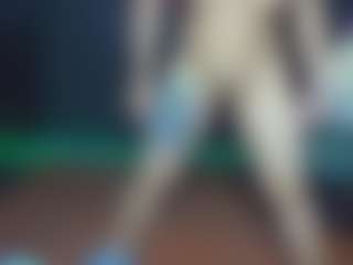 Live cam show with CataBlue - Neon Hair on Hubzter Live